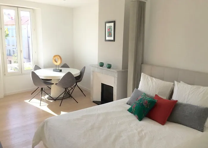 Bright & Modern In The Heart Of