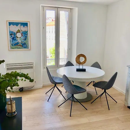 Appartement Bright & Modern In The Heart Of Antibes