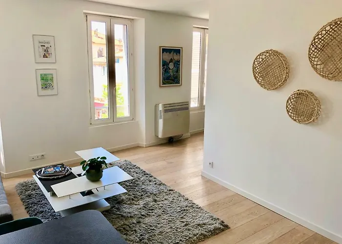 Διαμέρισμα Bright & Modern In The Heart Of