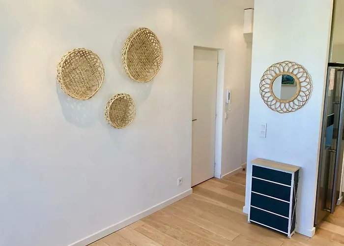 Bright & Modern In The Heart Of Αντίμπ