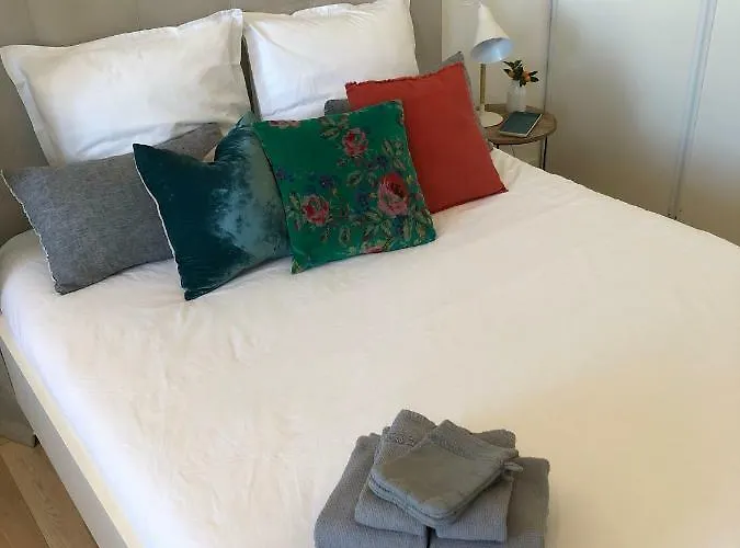 Bright & Modern In The Heart Of Αντίμπ